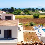 Willa Maguetta With Private Pool In