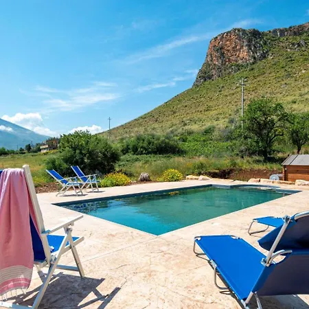 Villa Maguetta With Private Pool In